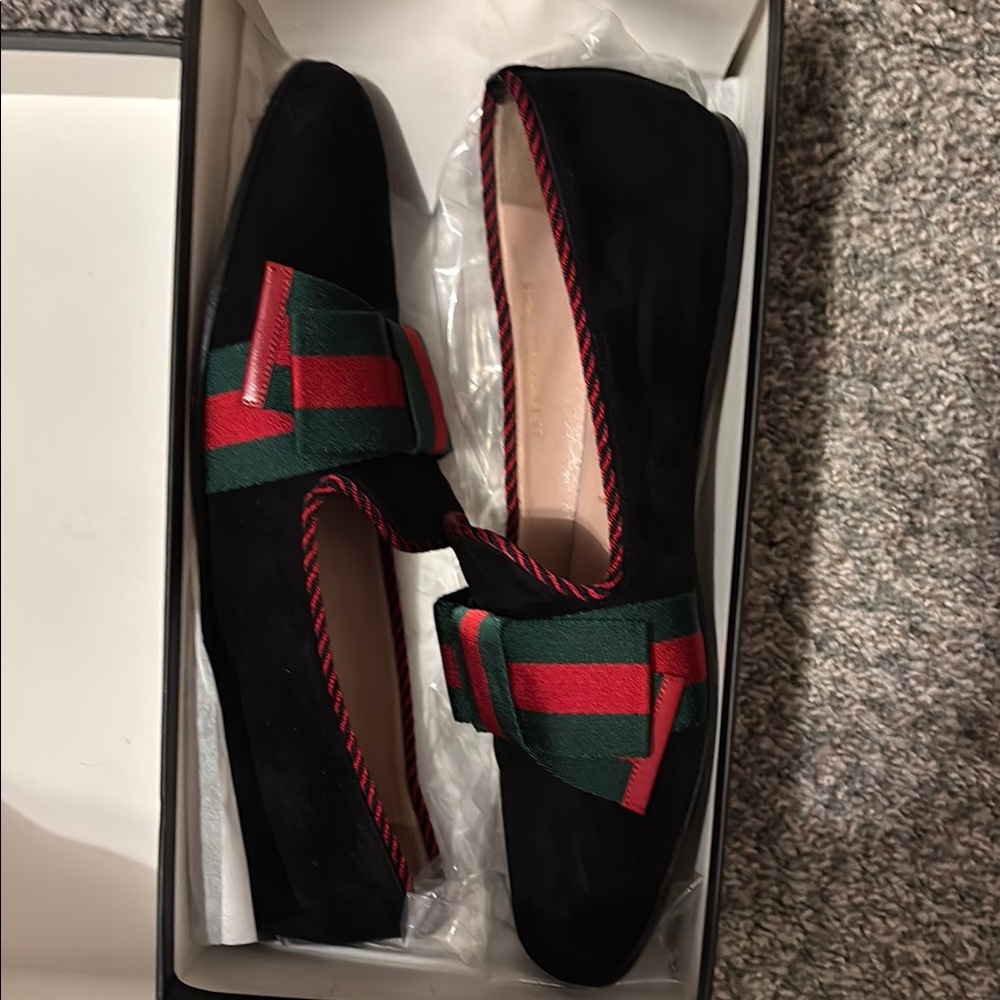 Gucci Women's Black Flats with Red and Green Accents